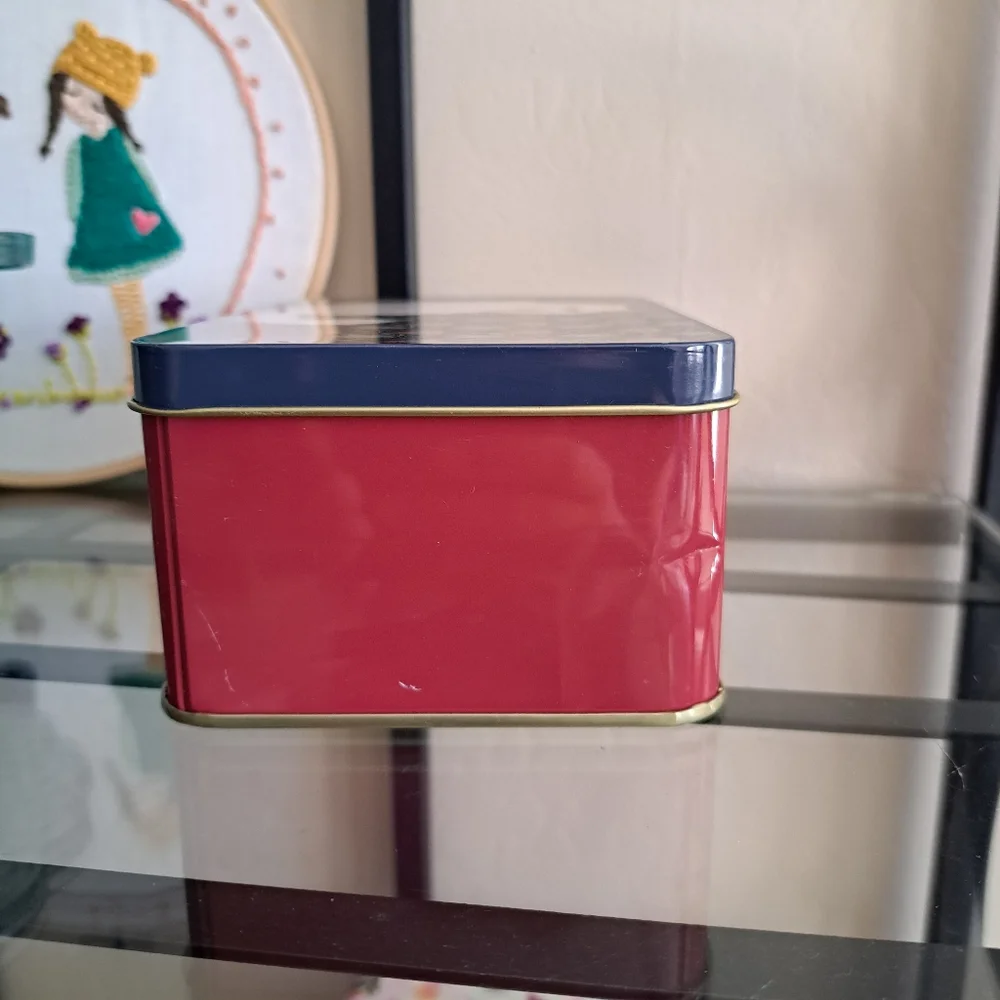 Vintage 80s Hallmark Springbok Cosmopolitan Cat Tin Metal Storage Box with Lid